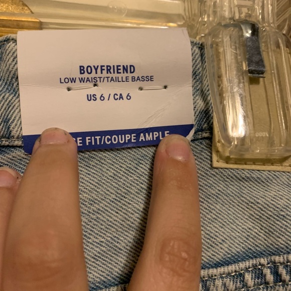 NWT H&M | distressed jeans - Picture 7 of 7